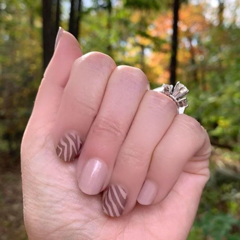 Color Street - “All wild up”, animal neutral creme finish